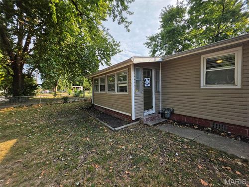 4516 Walter Ave, Granite City, IL, 62040-2421 | Card Image