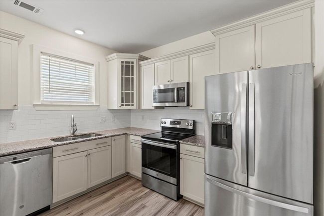 10-Kitchen | Image 10