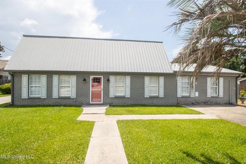 108 Boggs Cir, Long Beach, MS, 39560-5805 | Card Image