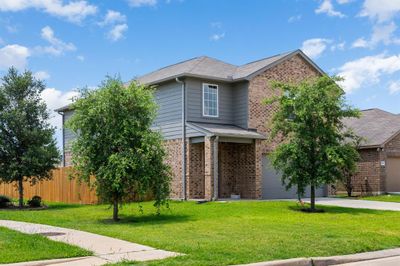 11042 Hillside Creek Drive, House other with 3 bedrooms, 2 bathrooms and null parking in Humble TX | Image 3