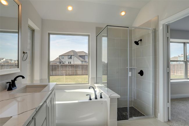 583 E Carol St, House other with 4 bedrooms, 4 bathrooms and null parking in Pilot Point TX | Image 17