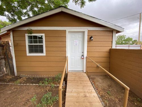 b-909 College Ave, Midland, TX, 79701 | Card Image