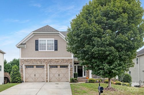 5033 El Molino Dr, Charlotte, NC, 28214-2061 | Card Image