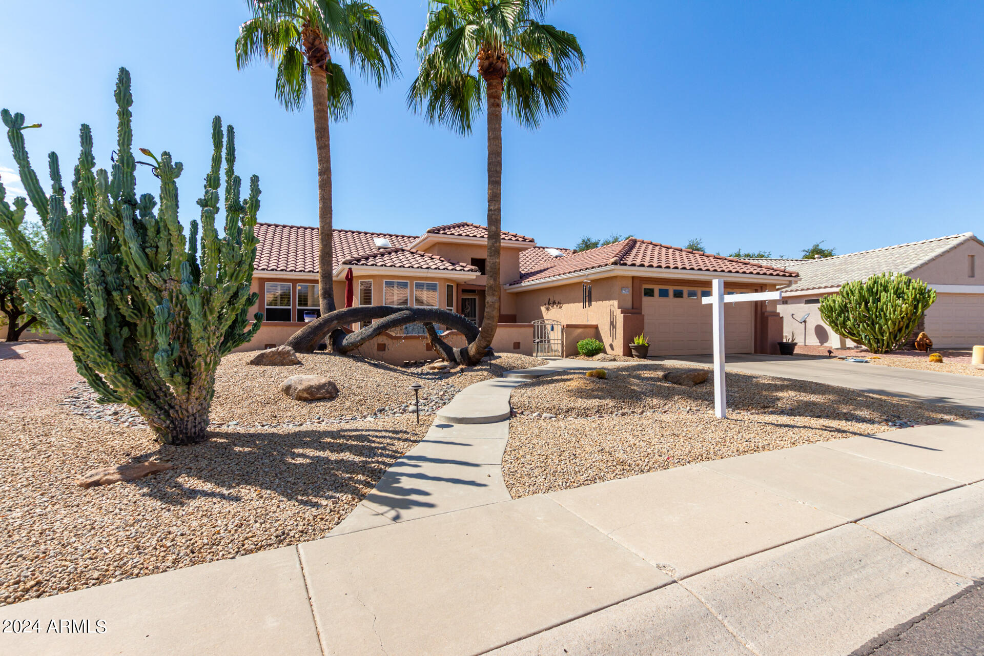 22716 N Mazatlan Drive, For Sale in Sun City West Zoocasa