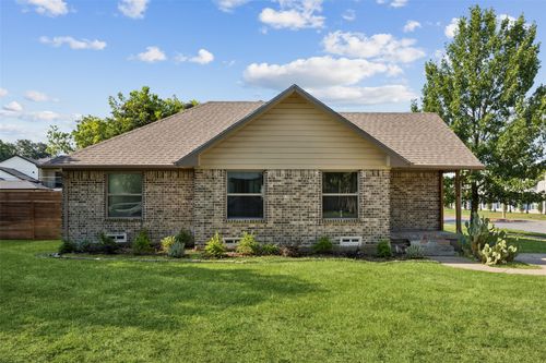 3804 Eaton Dr, Dallas, TX, 75220-5054 | Card Image