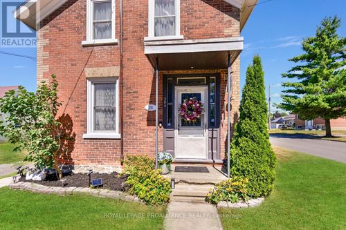 394 Park St E, Prescott, ON, K0E1T0 | Card Image