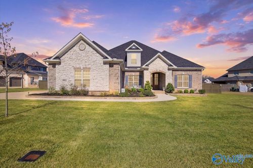 8004 Farm Meadow Dr Se, Owens Cross Roads, AL, 35763-7212 | Card Image