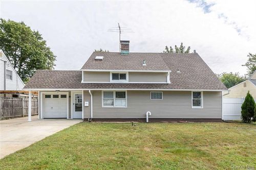 68 Bloomingdale Rd, Levittown, NY, 11756-5106 | Card Image