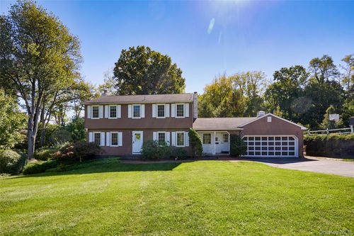 45 Thornwood Dr, Poughkeepsie, NY, 12603-4630 | Card Image