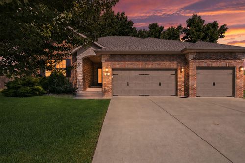 1991 N Parkway, Strafford, MO, 65757-7100 | Card Image