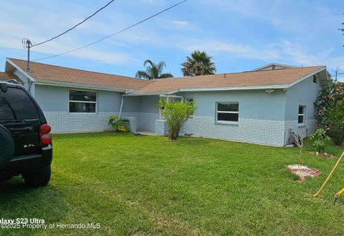 6253 Island Dr, Weeki Wachee, FL, 34607-1348 | Card Image