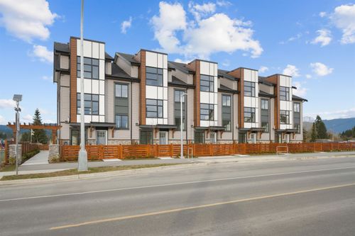 8-32929 Cherry Ave, Mission, BC, V2V2V1 | Card Image
