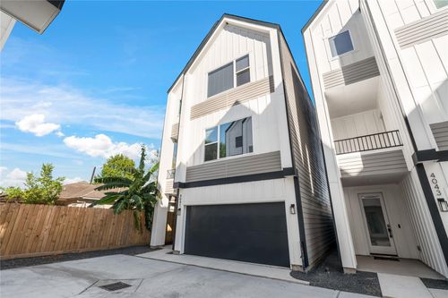 4039 Buck St, Houston, TX, 77020-8618 | Card Image