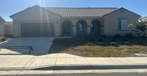 5106 Beaverhead Ave, Bakersfield, CA, 93306-7144 | Card Image