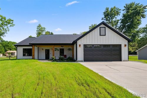 63 Plackemeier Dr, O Fallon, MO, 63366-2944 | Card Image