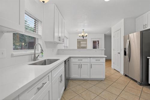 17627 S Summit Canyon Dr, Houston, TX, 77095-6952 | Card Image