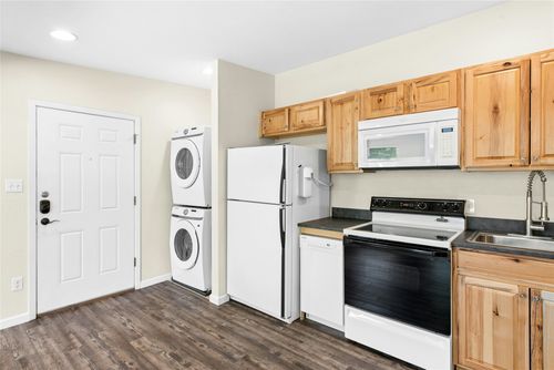 b-904 Philco Drive, Austin, TX, 78745 | Card Image