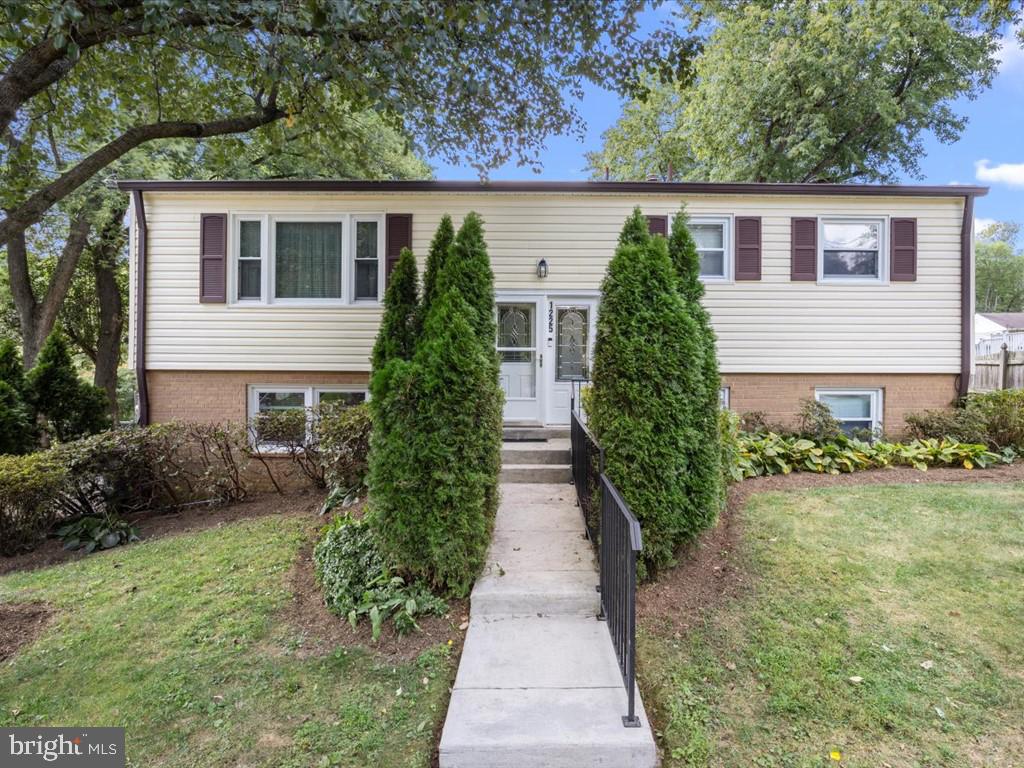 Gladstone Dr, Rockville, MD 20851