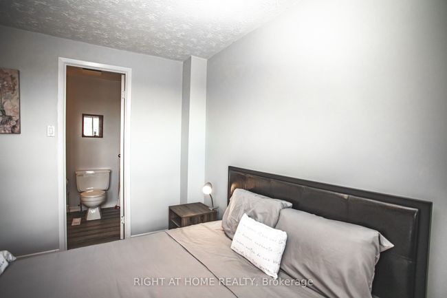 92 Farquhar Pl, House attached with 3 bedrooms, 2 bathrooms and 2 parking in Elliot Lake ON | Image 14