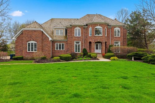 5701 Churchill Ln, Libertyville, IL, 60048-4295 | Card Image