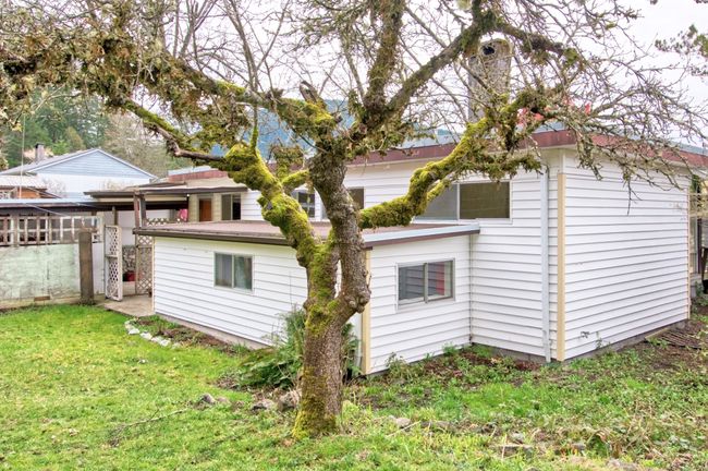 13185 Sexw'amin Street, House other with 2 bedrooms, 1 bathrooms and 4 parking in Sechelt BC | Image 11