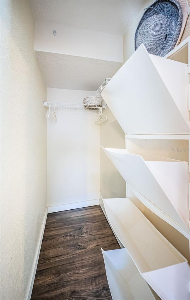 Walk In Closet | Image 23