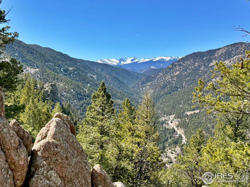 323 Roxbury Dr, Boulder, CO, 80302-9477 | Card Image