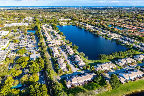 5326 Jog Ln, Delray Beach, FL, 33484-6653 | Card Image