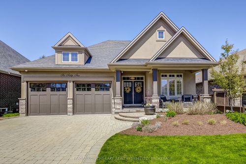 6 Tulip Tree Rd, Saint Davids, ON, L0S1J1 | Card Image