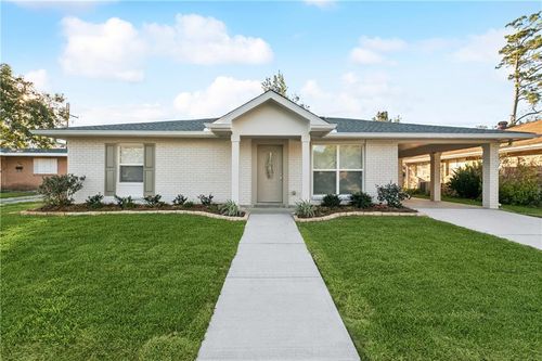 530 Ashlawn Dr, Harahan, LA, 70123-3822 | Card Image