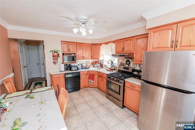 136 Martin Ave, House other with 3 bedrooms, 2 bathrooms and null parking in Clifton NJ | Image 9