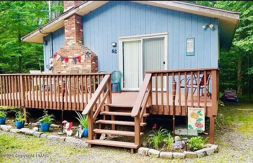 62 Creekview Dr W, Clifton Township, PA, 18424-9140 | Card Image