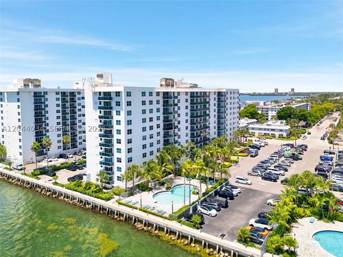 2s-7501 E Treasure Dr, North Bay Village, FL, 33141-4301 | Card Image