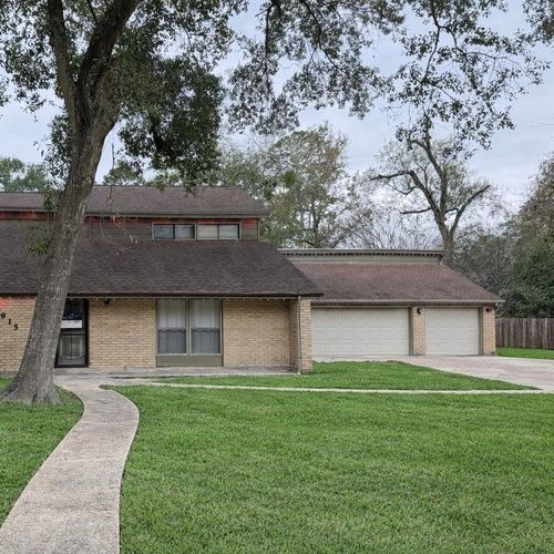 17915 Mossforest Dr, Houston, TX, 77090-1933 | Card Image