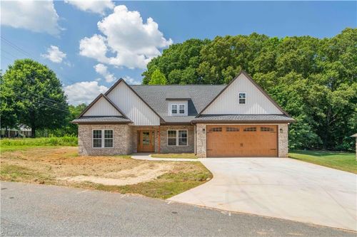 115 Corbin Ln, Lexington, NC, 27295-6382 | Card Image