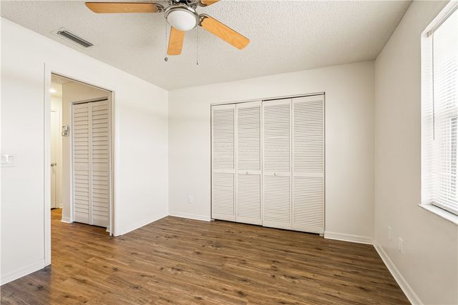 APT-204 - 540 Grove Isle Cir, House attached with 2 bedrooms, 2 bathrooms and null parking in Vero Beach FL | Image 16