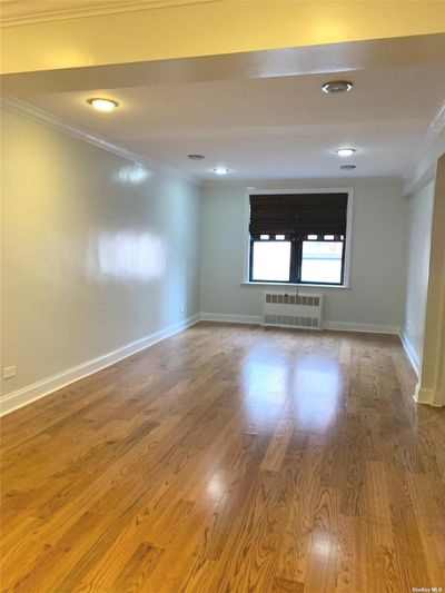 2D - 150-30 71 Avenue, Home with 1 bedrooms, 1 bathrooms and 802 parking in Kew Garden Hills NY | Image 2