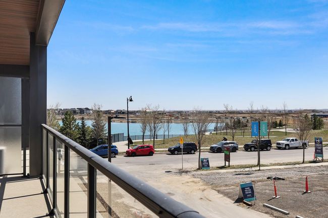 8215 - 1802 Mahogany Boulevard Se, Condo with 2 bedrooms, 2 bathrooms and 1 parking in Calgary AB | Image 4