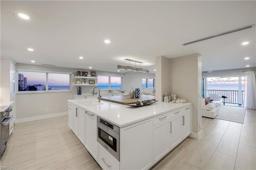 apt-602-9051 Gulf Shore Dr, NAPLES, FL, 34108-2383 | Card Image