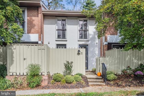 30 Bouton Green Ct, BALTIMORE, MD, 21210-1503 | Card Image