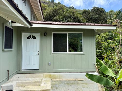 1707A-2 Ala Aolani St, Honolulu, HI, 96819 | Card Image