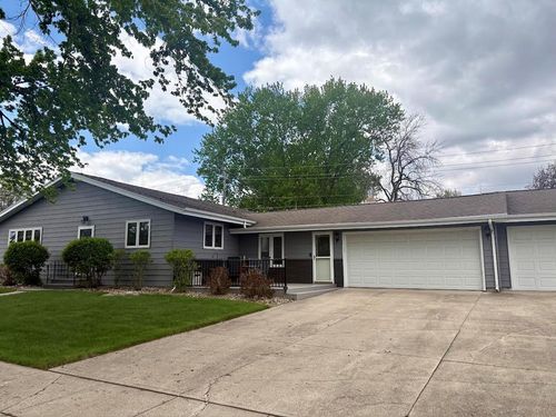 1206 N 29th St, Fort Dodge, IA, 50501-2142 | Card Image