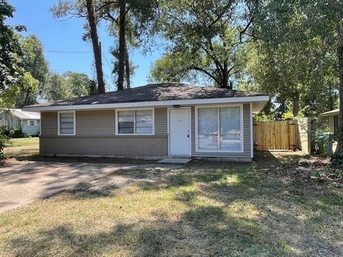 313 Alexander Dr, Hammond, LA, 70401-2231 | Card Image