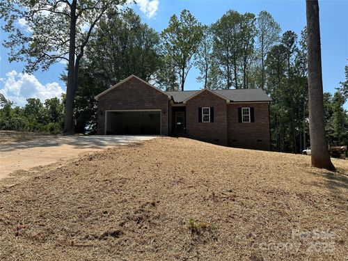 1045 Long Dr, Newton, NC, 28658-8489 | Card Image