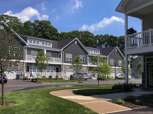 86-495 Middle Country Road, Brookhaven, NY, 11784 | Card Image