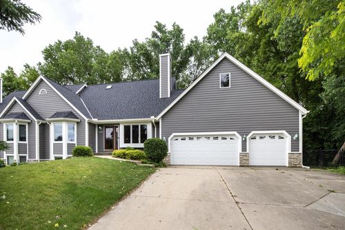 2-19065 Hiview Drive, Brookfield, WI, 53045 | Card Image