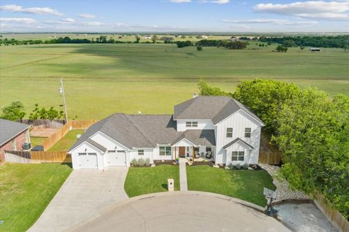 160 Buccaneer Way, Crawford, TX, 76638-4400 | Card Image