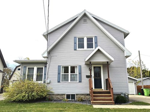 504 Maxon St, Waupun, WI, 53963-1953 | Card Image