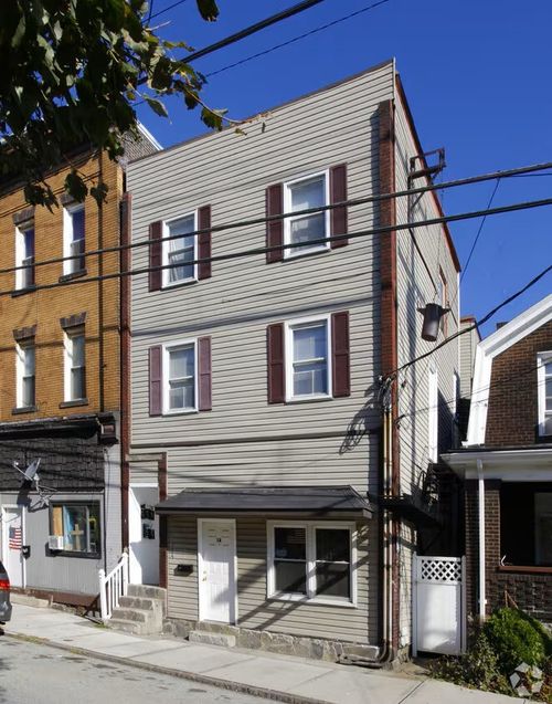 2b-305 Bessemer Ave, E Pittsburgh, PA, 15112-1068 | Card Image