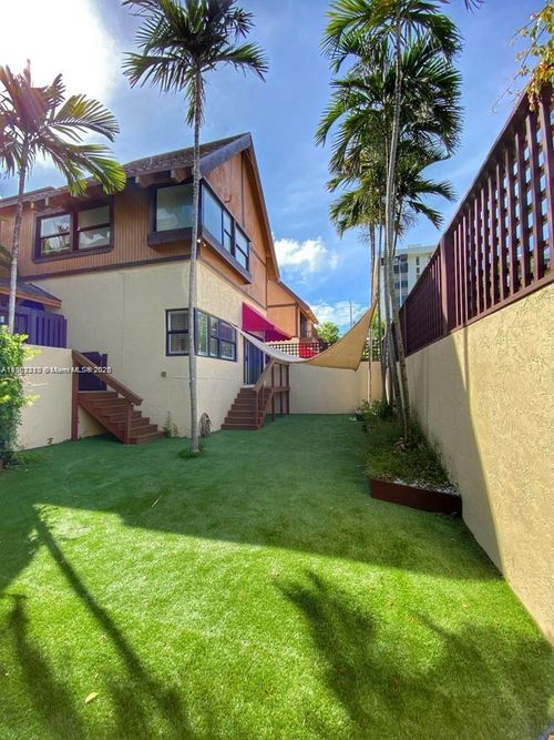 4-1890 Brickell Ave, Miami, FL, 33129-1625 | Card Image